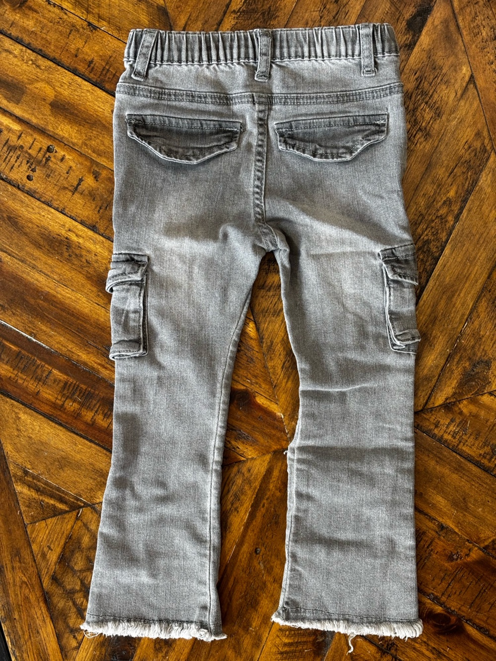 SHEIN Kids Trendy Toddler Distressed Grey Cargo Jeans Raw Hem Frayed Streetwear